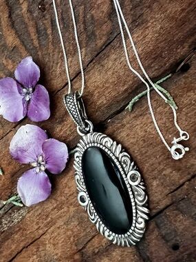 Barse Thailand Necklace Black Ónix Jet Pendant Medallion Sterling Box Chain 18”